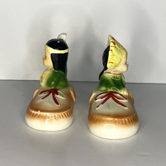 Indigenous Boy & Girl In Moccassins, Vintage - Picture 5 of 10